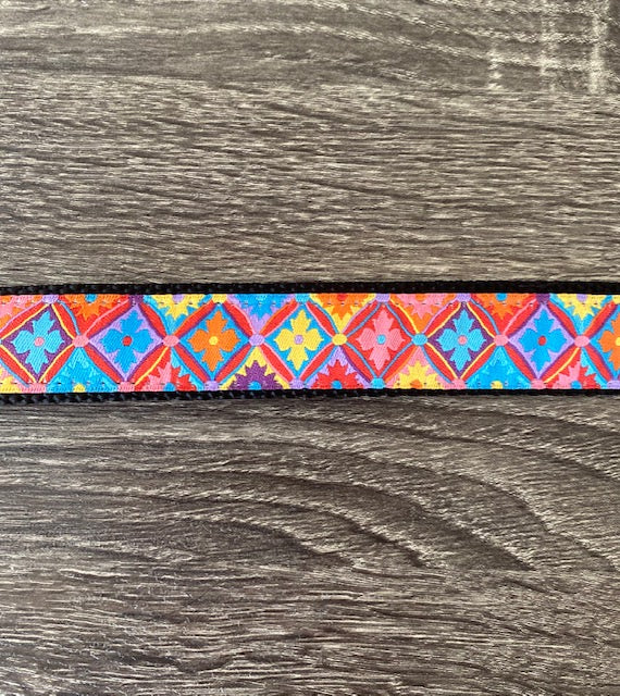 Pattern for 1 inch wide colorful Diva Dog collar for big and giant dogs with necks between 24 and 32 inches