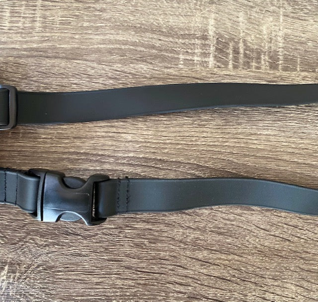 Close up of the one-inch wide straps on a black waterproof lightweight biothane easy-on Mimi Green dog harness for large and giant dogs with a 35 inch to 42 inch girth