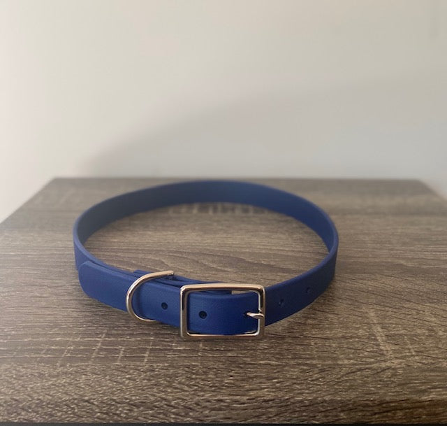 1 inch wide blue polyester biothane Mimi Green waterproof dog collar for big and giant dogs with necks between 24 and 28 inches