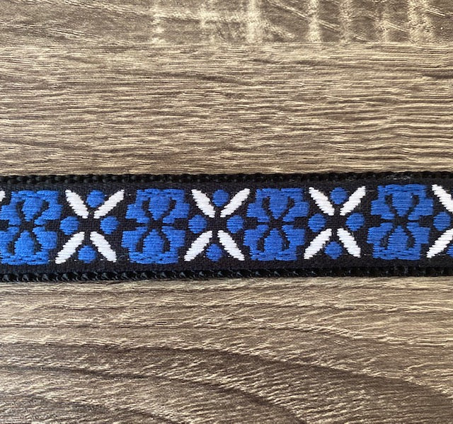 1 inch wide black Diva Dog collar with blue and white pattern for big and giant dogs with necks between 24 and 32 inches
