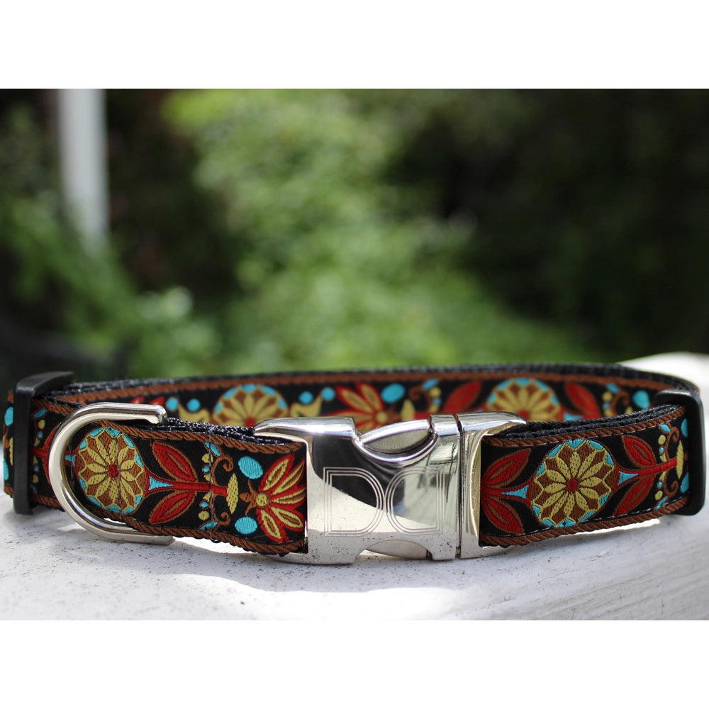 1 inch wide Parisian pattern Diva Dog collar for big and giant dogs with necks between 24 and 32 inches