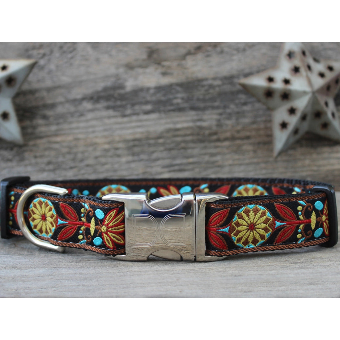 1 inch wide Parisian pattern Diva Dog collar for big and giant dogs with necks between 24 and 32 inches