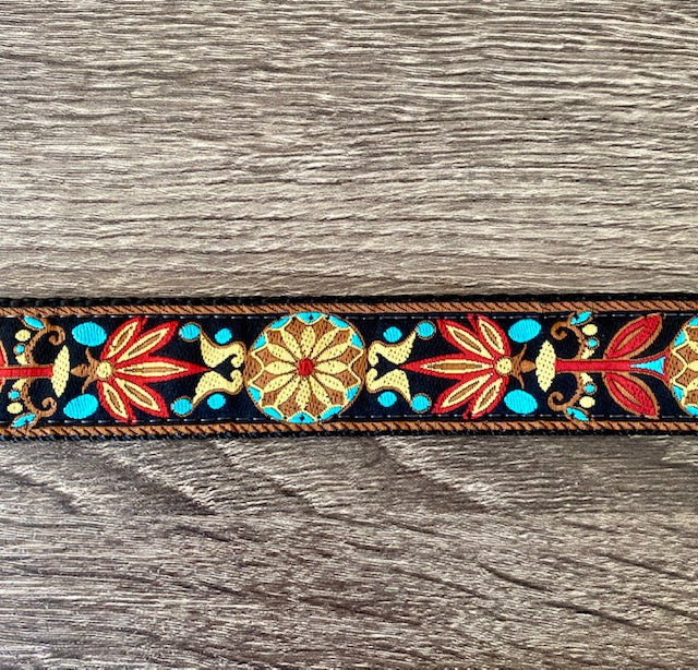 1 inch wide Parisian pattern Diva Dog collar for big and giant dogs with necks between 24 and 32 inches