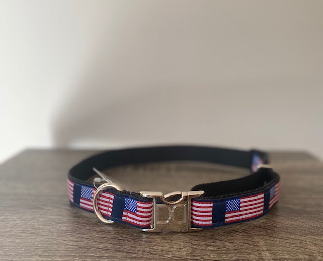 1 inch wide navy Diva Dog collar with starts and stripes pattern for big and giant dogs with necks between 24 and 32 inches